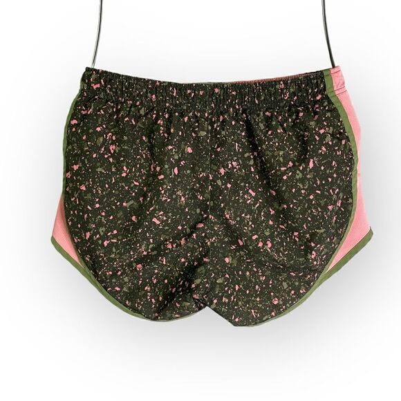 Nike Dri Fit Paint Splatter/Camo Look Tempo Shorts Women Pink Green - Picture 8 of 9